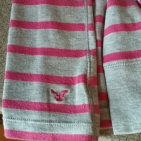 Gray and Pink American Eagle shirt sz medium - Picture 6 of 6